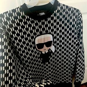 Karl Lagerfeld Sweater size M